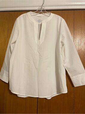 Vineyard Vines White Split-Neck Tunic Top